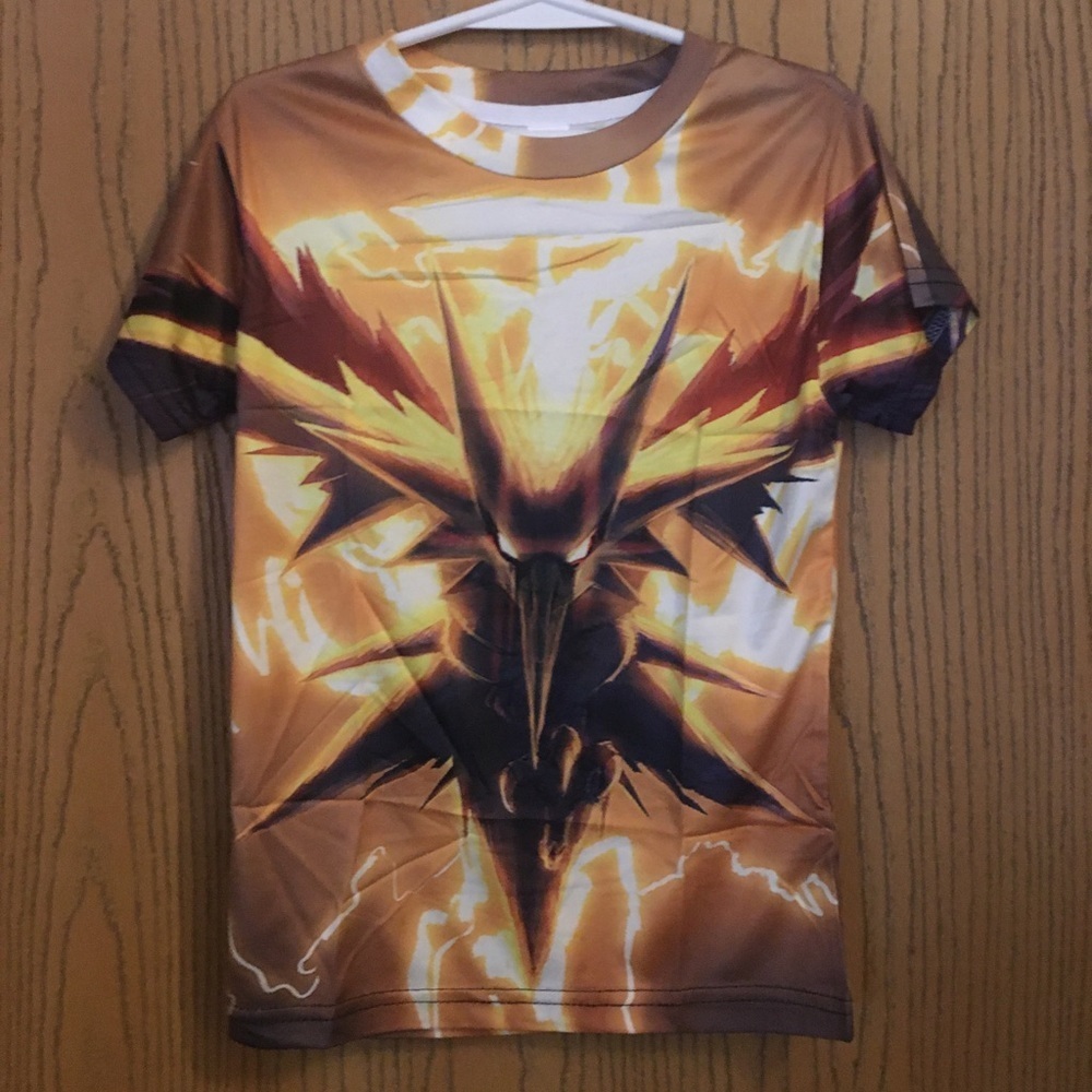 UNBRANDED Pokémon Yellow shirt 5t.  A-30